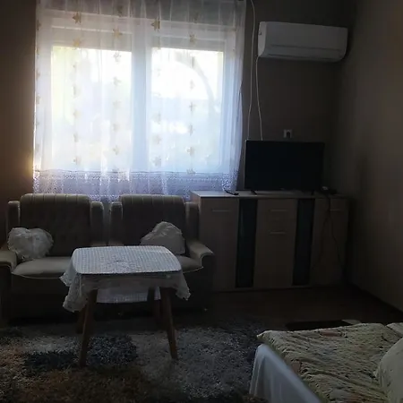別荘 Abacsko Haz Abádszalók
